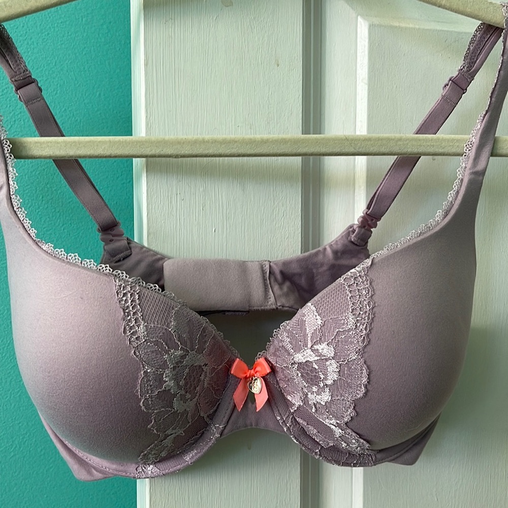 Victoria’s Secret body by Victoria push-up bra